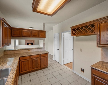 4922 Moss Run Drive - Photo Thumbnail 8