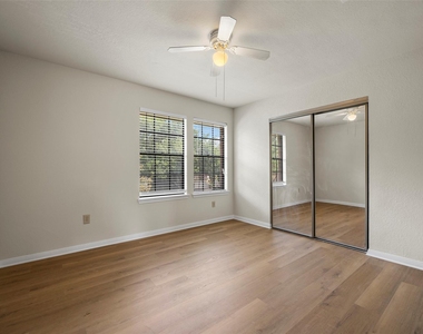 4922 Moss Run Drive - Photo Thumbnail 24