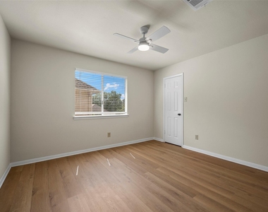 4922 Moss Run Drive - Photo Thumbnail 22