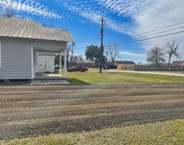 2609 3rd Street - Photo Thumbnail 11
