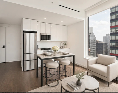 East 54th Street - Photo Thumbnail 4