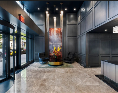 East 54th Street - Photo Thumbnail 10