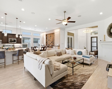 531 Santa Rosa Hills Drive - Photo Thumbnail 9