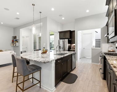 531 Santa Rosa Hills Drive - Photo Thumbnail 16