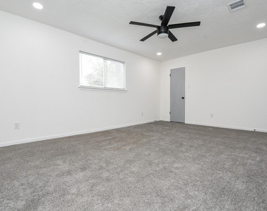 15814 Winding Moss Drive - Photo Thumbnail 23