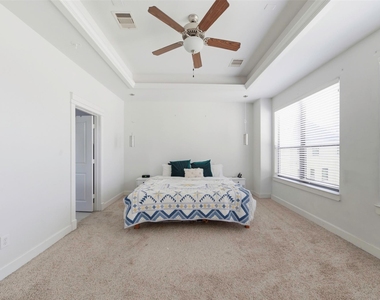 214 W 28th Street - Photo Thumbnail 18
