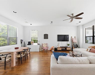 214 W 28th Street - Photo Thumbnail 6