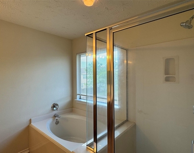 11515 Jacinth Court - Photo Thumbnail 21