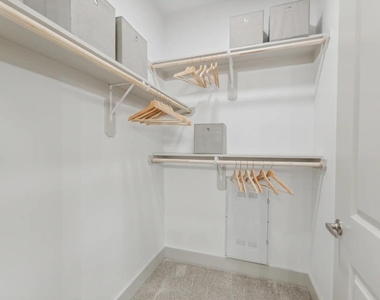 2020 Grandway Drive - Photo Thumbnail 13