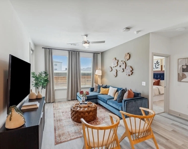 2020 Grandway Drive - Photo Thumbnail 7