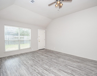 30406 Mesa Valley Drive - Photo Thumbnail 8