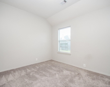 30406 Mesa Valley Drive - Photo Thumbnail 15