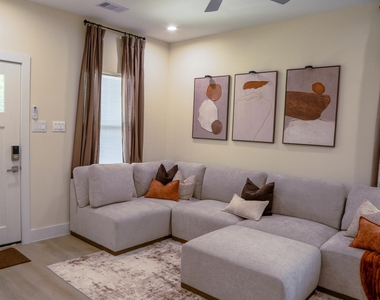 6743 Madrid Street - Photo Thumbnail 2