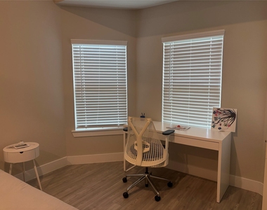 10534 Preserve Way - Photo Thumbnail 12