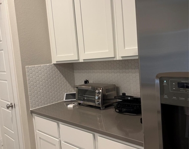 10534 Preserve Way - Photo Thumbnail 7