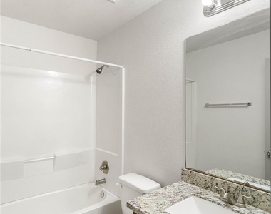 2702 Appian Way - Photo Thumbnail 16