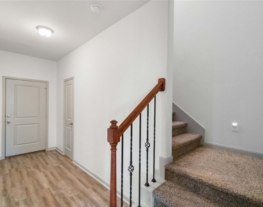 2702 Appian Way - Photo Thumbnail 1