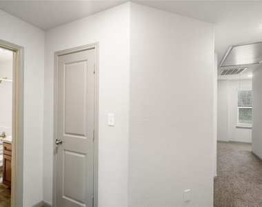 2702 Appian Way - Photo Thumbnail 10