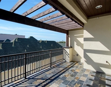 1120 Columbus Street - Photo Thumbnail 15