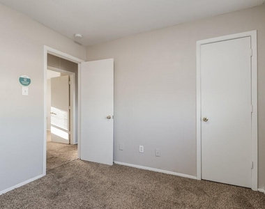 1139 Verde Trails Drive - Photo Thumbnail 11