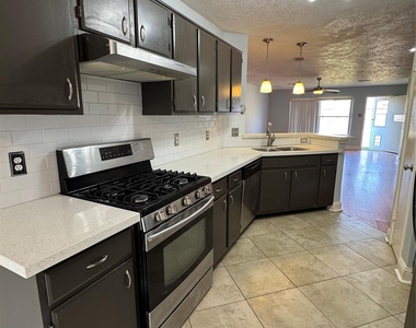 12435 Chalmette Street - Photo Thumbnail 15