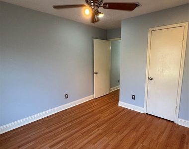 12435 Chalmette Street - Photo Thumbnail 32