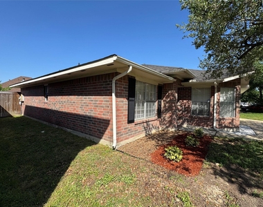 12435 Chalmette Street - Photo Thumbnail 5