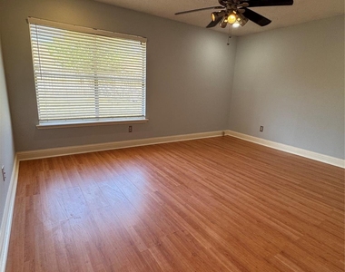 12435 Chalmette Street - Photo Thumbnail 20