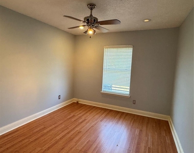 12435 Chalmette Street - Photo Thumbnail 31