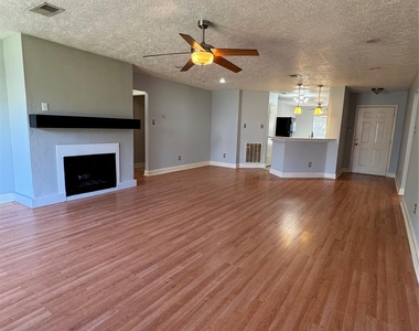 12435 Chalmette Street - Photo Thumbnail 10