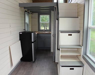 3425 Southwestern Road - Photo Thumbnail 2