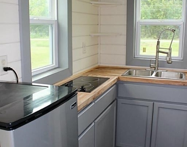 3425 Southwestern Road - Photo Thumbnail 4