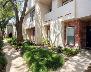 2442 Bering Drive - Photo Thumbnail 9