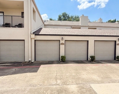 2442 Bering Drive - Photo Thumbnail 10