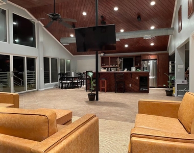 2302 Ave Avenue N - Photo Thumbnail 7