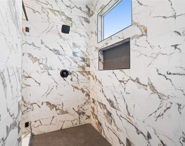 1120 Hogan Street - Photo Thumbnail 16