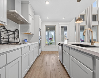 3180 Stingray Cove Drive - Photo Thumbnail 14