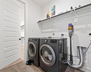3180 Stingray Cove Drive - Photo Thumbnail 42