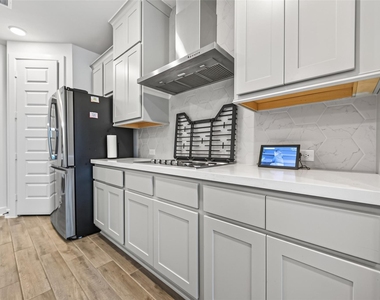 3180 Stingray Cove Drive - Photo Thumbnail 15