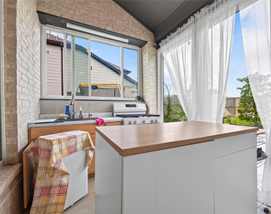 3180 Stingray Cove Drive - Photo Thumbnail 43