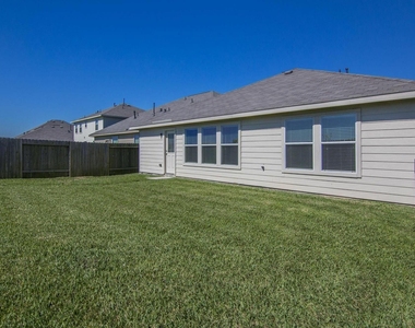 18 Leisure Shore Court - Photo Thumbnail 1