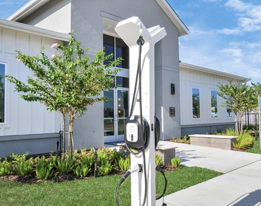 2020 Grandway Drive - Photo Thumbnail 20