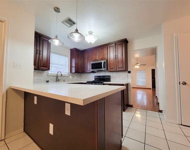 8747 Fondren Village - Photo Thumbnail 16