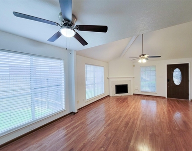 8747 Fondren Village - Photo Thumbnail 10