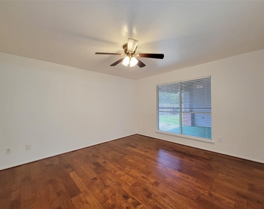 8747 Fondren Village - Photo Thumbnail 29