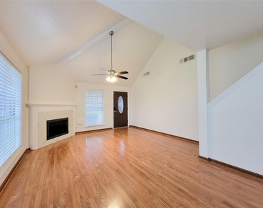 8747 Fondren Village - Photo Thumbnail 11