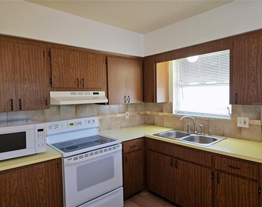 360 137th Avenue Circle - Photo Thumbnail 8