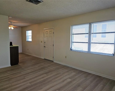 360 137th Avenue Circle - Photo Thumbnail 3