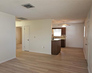 360 137th Avenue Circle - Photo Thumbnail 4