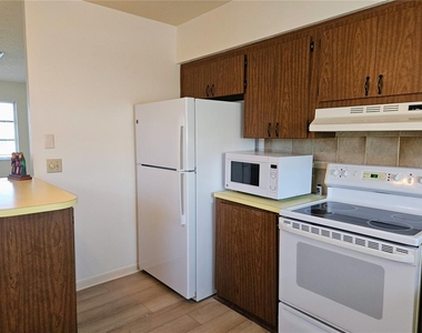 360 137th Avenue Circle - Photo Thumbnail 9